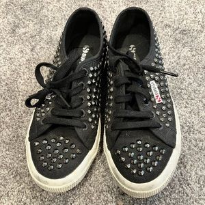 Superga Studded Low Top Sneaker, size 7.5